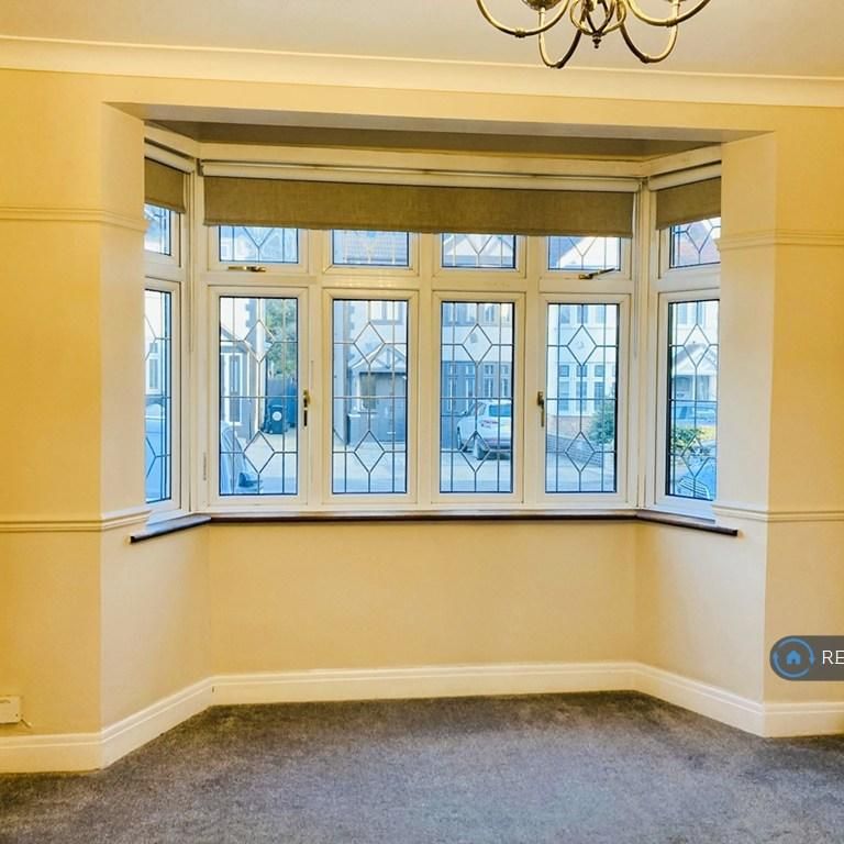 2 bedroom maisonette to rent - Photo 1