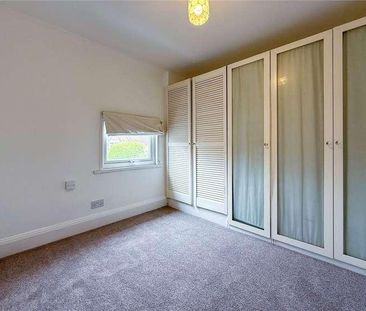 Headley Road East, Woodley, Reading, Berkshire, RG5 - Photo 2
