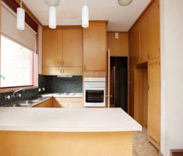 Glen Waverley - Photo 4