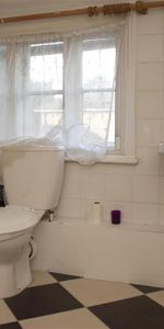3 bedroom apartment to rent - Photo 3