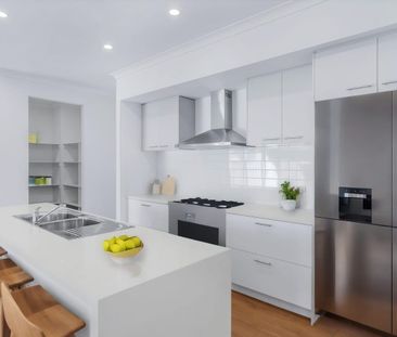 Luxurious Family Home ! - Photo 2