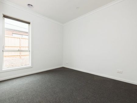 The Ultimate Family Home at 3 Withers Street, Mambourin! - Photo 4