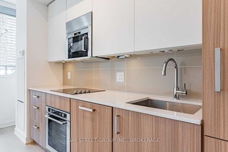 For Lease - 17 Dundonald Street Unit# 304, Toronto, Ontario - Photo 4