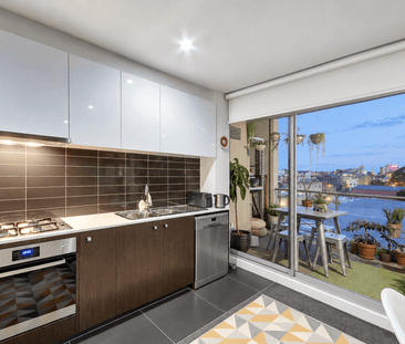 WATERFRONT PRECINCT APARTMENT WITH CITY VIEWS - Photo 6