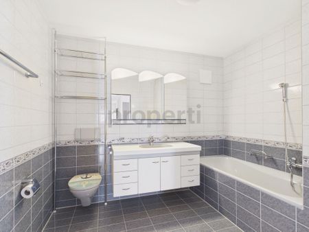 Neu renovierte 4.5-Zimmer-Elegantwohnung mit eigenem Parkplatz, Bubendorf - Photo 5