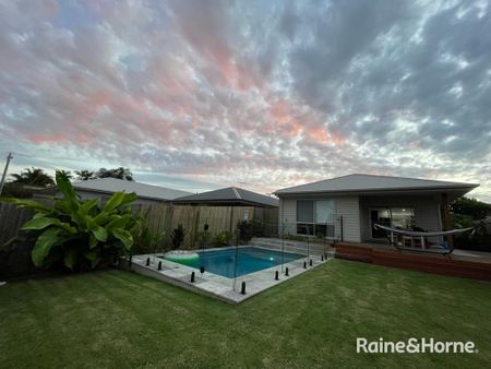 MODERN LIVING CLOSE TO SHOPS & BAY WITH MAGNESIUM POOL - Photo 3