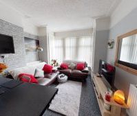 Flat 1 83 Headingley Mount, Leeds, LS6 3EL - Photo 1