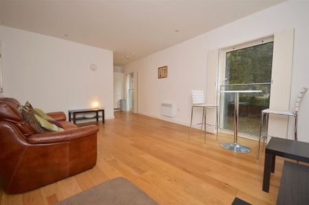 1 bedroom flat to rent - Photo 2