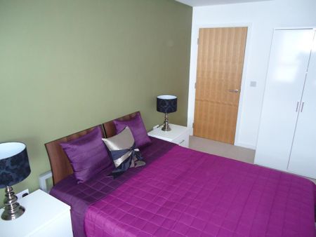 2 bedroom flat to rent - Photo 5