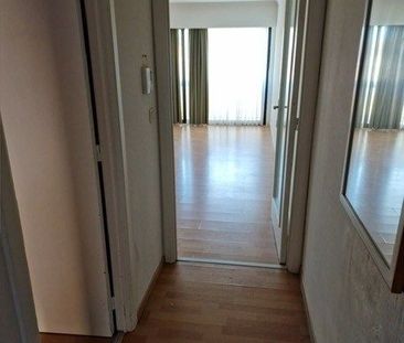 Appartement op eerste verdieping met 1 slaapkamer gelegen aan de Le... - Photo 1