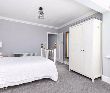 3 bedroom detached house to rent - Photo 5