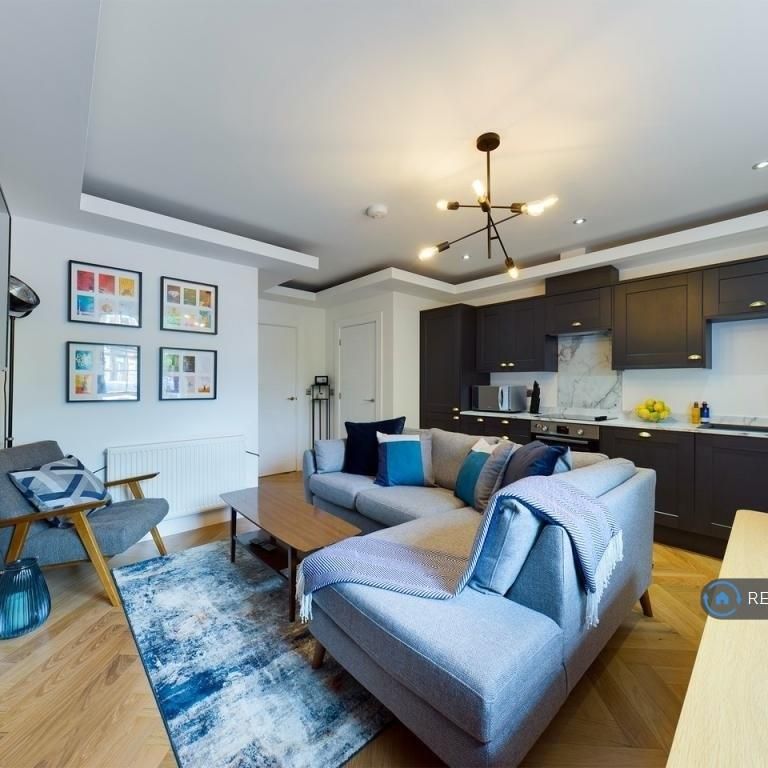 2 bedroom flat to rent - Photo 1