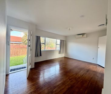 Easy Living in Papatoetoe - Photo 1
