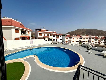 SPECTACULAR APARTMENT IN LOS CRISTIANOS! - Photo 3