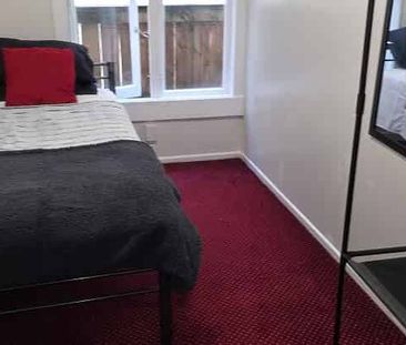 HEART OF FREEMAN BAY.. 5 MIN AUCKLAND CENTRAL. - Photo 1