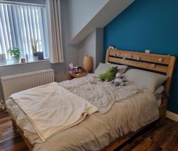70 Ashley Avenue Apt 2, Belfast, BT9 7BU - Photo 2