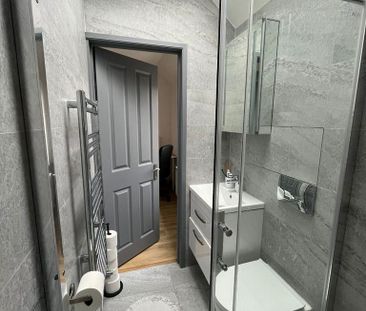 4 bedroom terraced house to rent - Photo 1