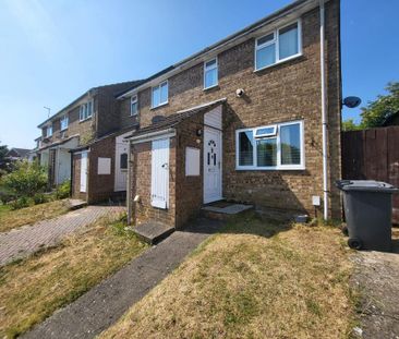 3 bedroom end of terrace house to rent - Photo 1