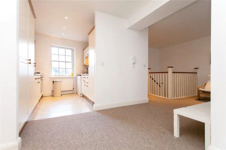 3 bedroom flat in Angel - Photo 4