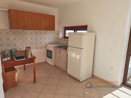 Pronájem bytu 2+kk 80 m² - Fotografie 4