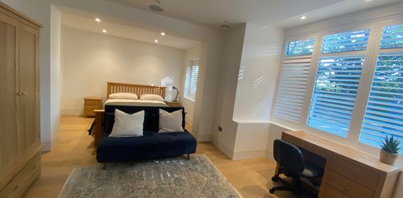 Room in a Shared House, Dorset Road, SW19 - Photo 2