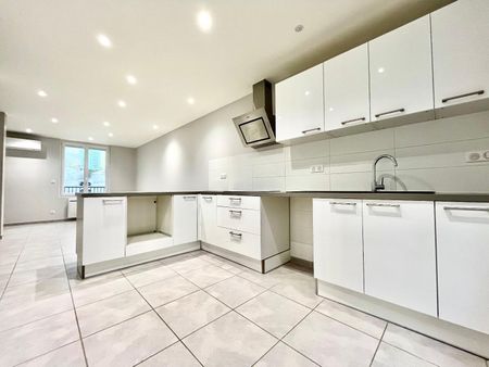 Location Maison 6 pièces 146m² BRIVE LA GAILLARDE 19100 - Photo 5