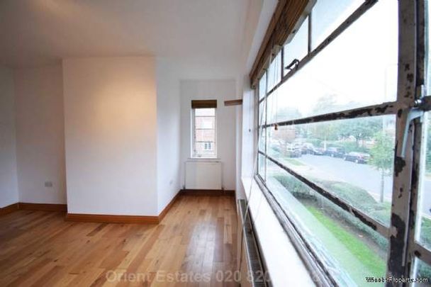 2 bedroom property to rent in London - Photo 1