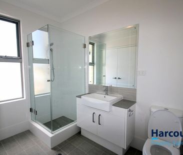 Welcome to this modern 2-bedroom, 2-bathroom apartment located in a... - Photo 5