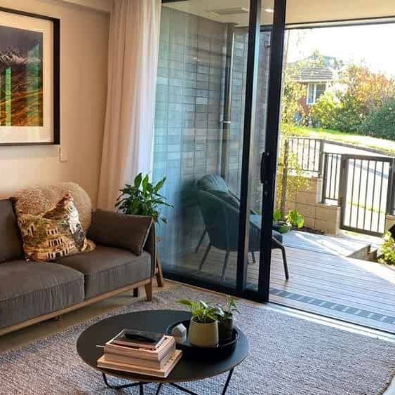 Cozy & Confined Near New Apartment - Photo 1