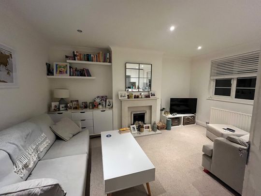 1 Bed Flat, London, SW12 - Photo 1