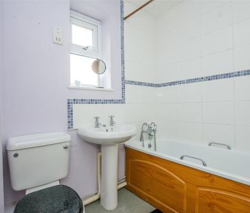 1 bedroom flat to rent - Photo 6