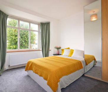 Douglas Road, Surbiton - Photo 3