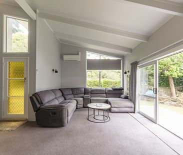 Spacious 3 Bedroom + Office Home in Prime Dinsdale Location - Photo 3