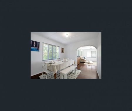 Spacious Home in Prime South Mackay - Photo 4