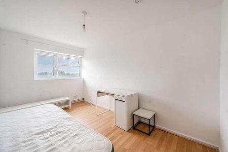 Churchill Court, Northolt, UB5 - Photo 3