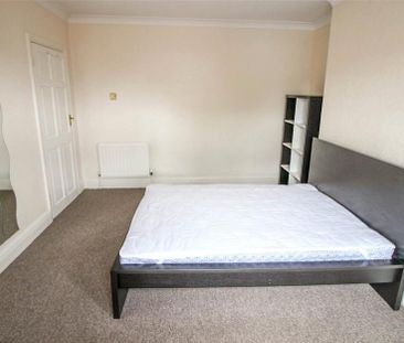 4 bedroom detached house to rent - Photo 5