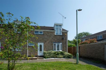 3 bedroom end of terrace house to rent - Photo 4