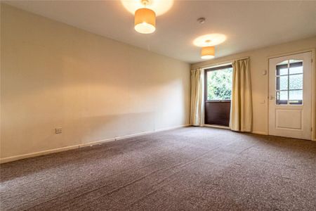 2 bedroom maisonette to rent - Photo 3