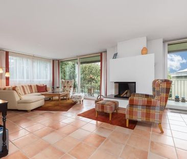 Helle 4.5-Zimmer-Wohnung mit Balkon und Kamin in Uster - Photo 1