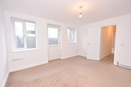 Roumelia Lane, Bournemouth - Photo 5