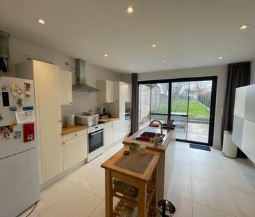 OORDEGEM - Gerenoveerde rijwoning met tuin. - Photo 5