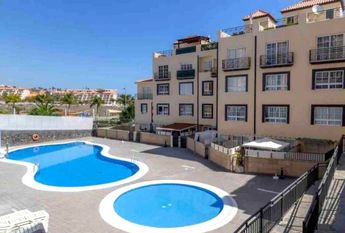 Luxury Apartment for rent in Callao Salvaje, Spain
