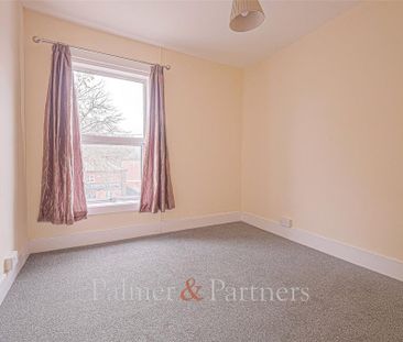 4 bedroom terraced house to rent - Photo 4