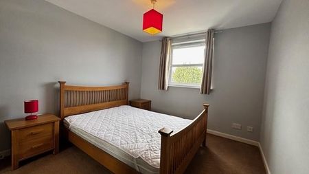 2 bedroom flat to rent - Photo 4