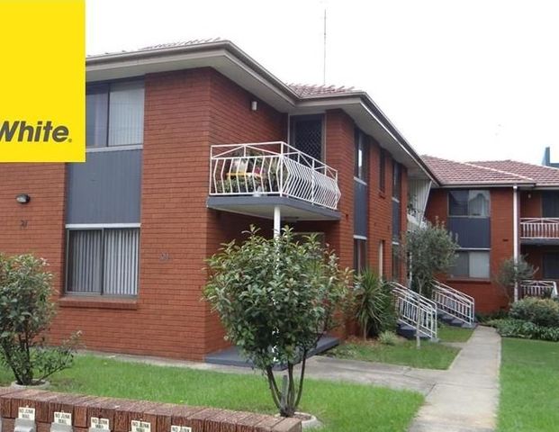 2-Bedroom Ground Floor Unit - Central Location - Photo 1