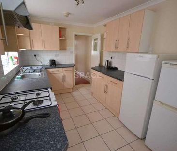 St Edwards Road, Reading, Berkshire, RG6 - Photo 5