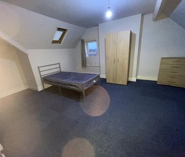 7 bedroom house of multiple occupation to rent - Photo 4