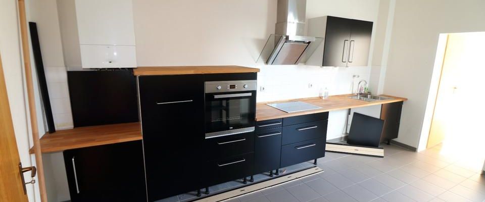 Teilmöblierte, ruhige renovierte Wohnung in bester Lage - Photo 1