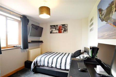 6 bedroom detached house to rent - Photo 4