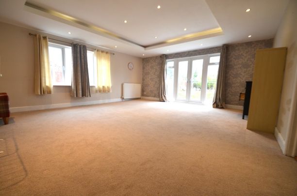 1 bedroom Semi-detached house to rent - Photo 1